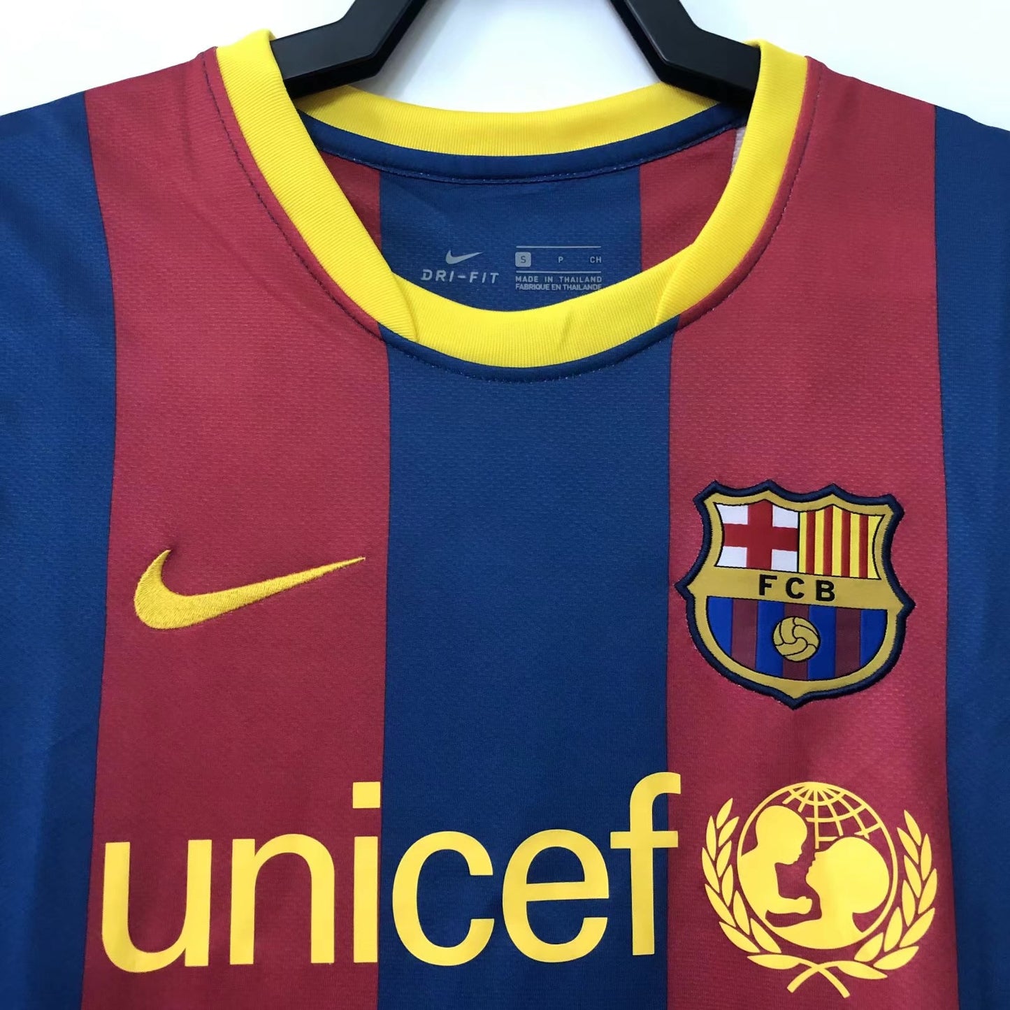 Barcelona 2010-2011 Home Kit