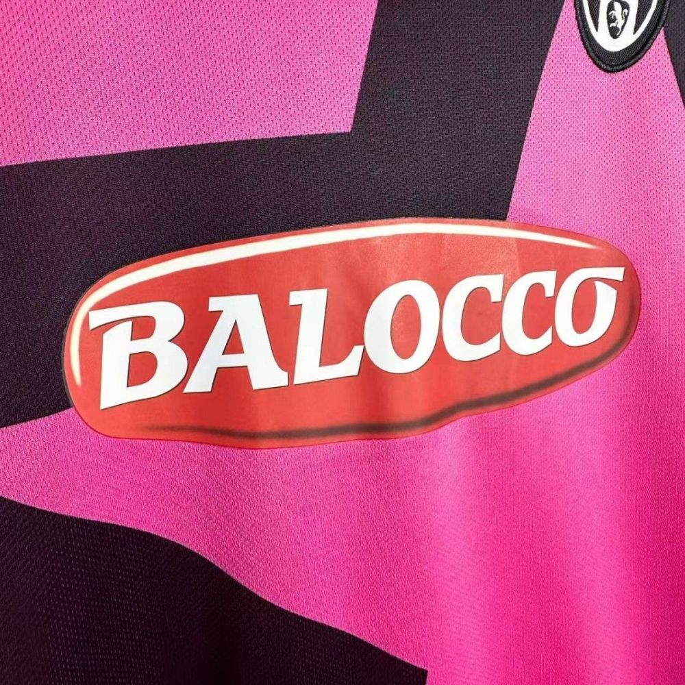 Juventus 2011-2012 Away Long Sleeve Kit