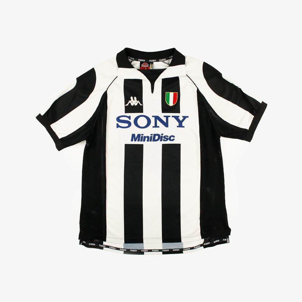 Juventus 1997-1998 Kit